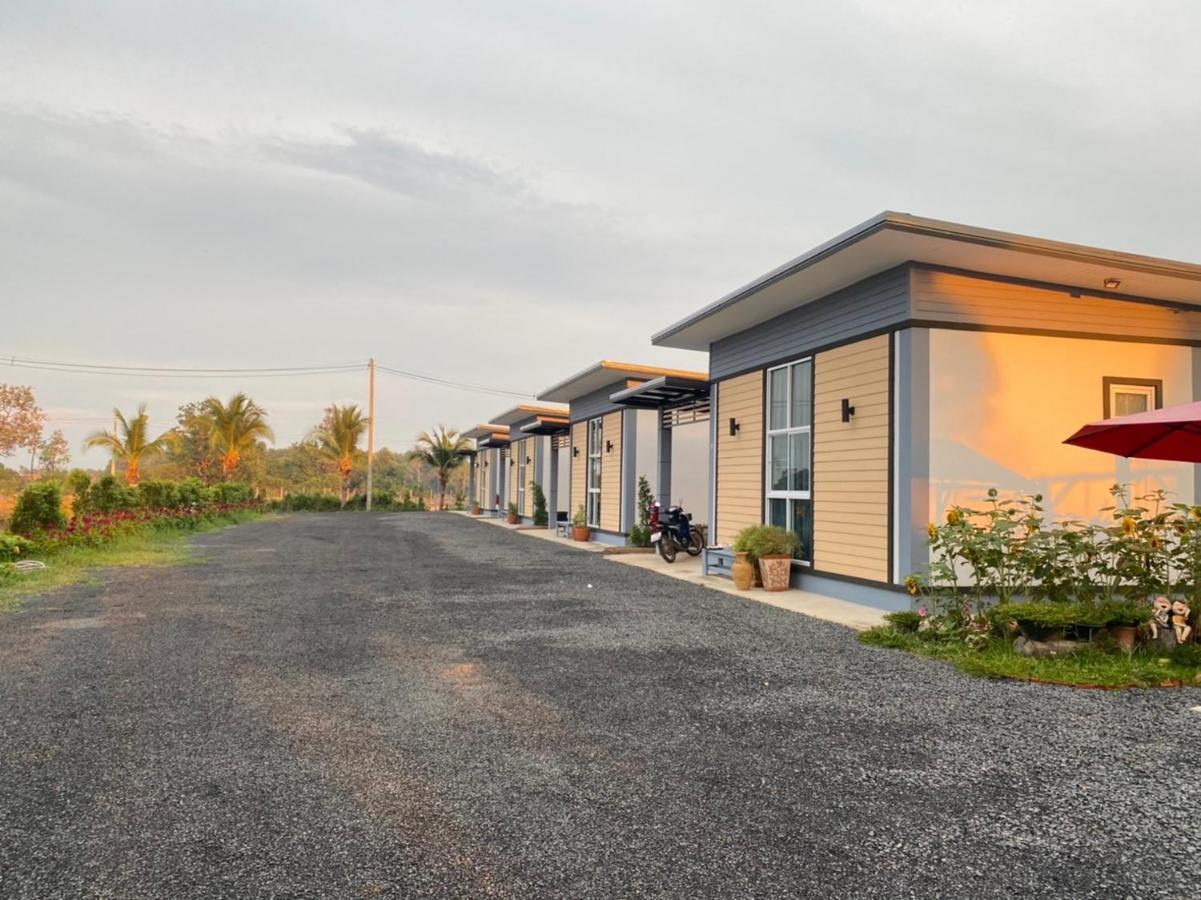 Ok Farm Resort Det Udom Extérieur photo